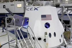 Mnet 28013 Spacex Dragon Landscape 0