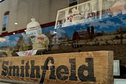 Mnet 131167 Smithfield Sign Lead