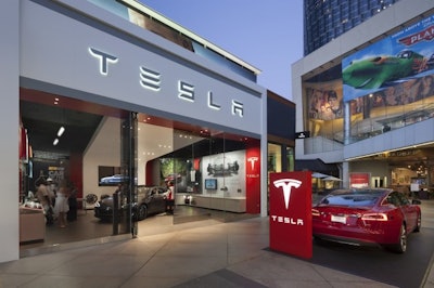 Mnet 163578 Tesla Dealership 0