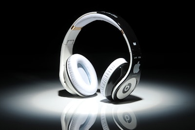 Mnet 163981 Studio Steve Jobs Headphones With Apple Logo 0