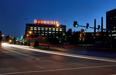 Mnet 33687 Budweiser Building