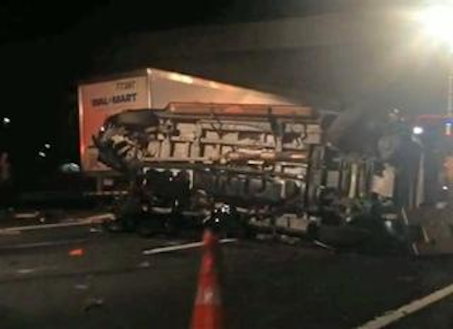 Mnet 164297 Wal Mart Crash2 0