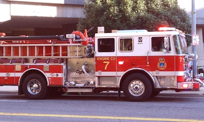 Mnet 35834 Dcfd Fire Department Fire Truck 2010 09 07 1