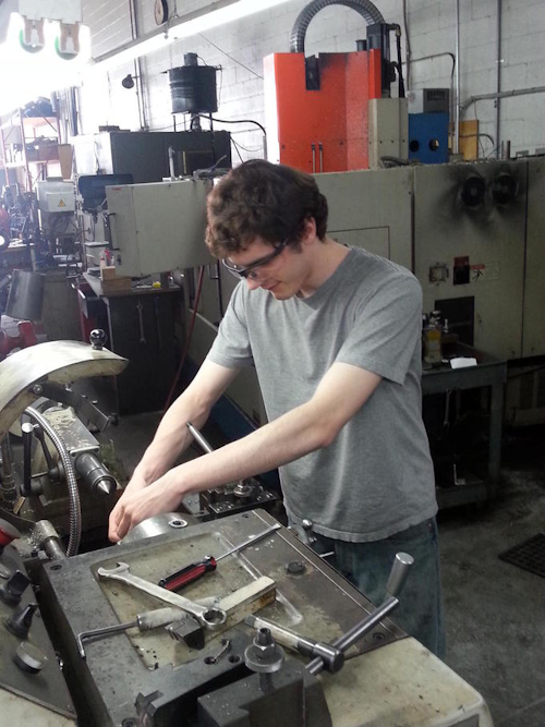 Mnet 37597 Academos Internship Photo S Nielly Machining
