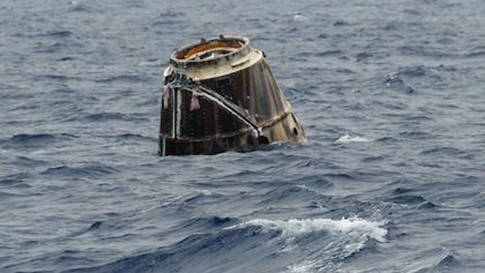 Mnet 37780 Spacex Dragon Capsule Splashes Down Ocean 54220 990x742 0
