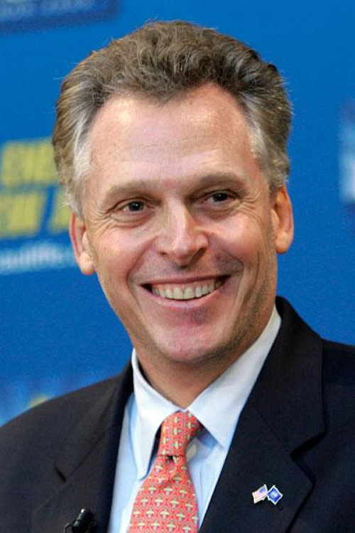 Mnet 37923 130806 Terry Mcauliffe 400 Ap 605 0