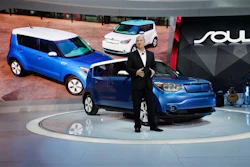 Mnet 38425 Behind The Wheel 2015 Kia Soul Ap 0