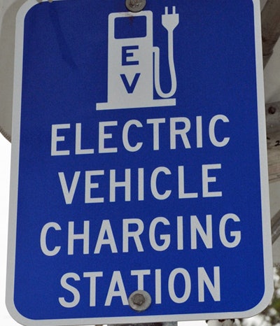 Mnet 38640 Ev Charging Station Sign Nc Zoom In 0