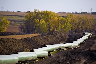 Mnet 39891 Oil Pipeline 0