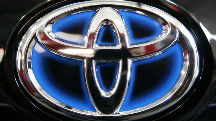 Mnet 40074 Toyota Emblem 1538708f 0