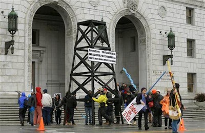 Mnet 119758 California Governor Fracking Ap