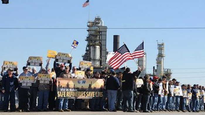 Mnet 166877 Ap Refinery Strike 1