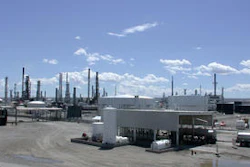 Mnet 120183 Oilrefinerymon