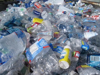 Mnet 120189 Plasticbottles
