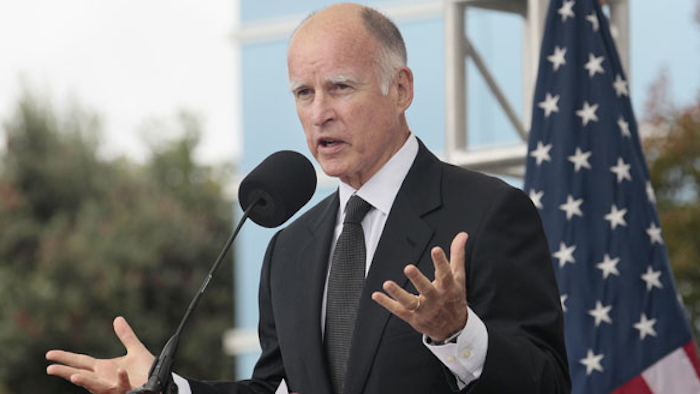 Mnet 43869 111011 Jerry Brown Ap 328