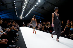 Mnet 120651 Models Catwalk