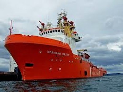 Mnet 120692 Oilvessel
