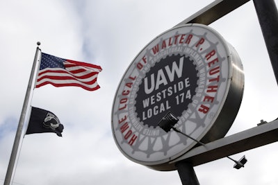 Mnet 44809 Uaw Dues Increase