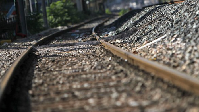 Mnet 46199 Railroad Tracks