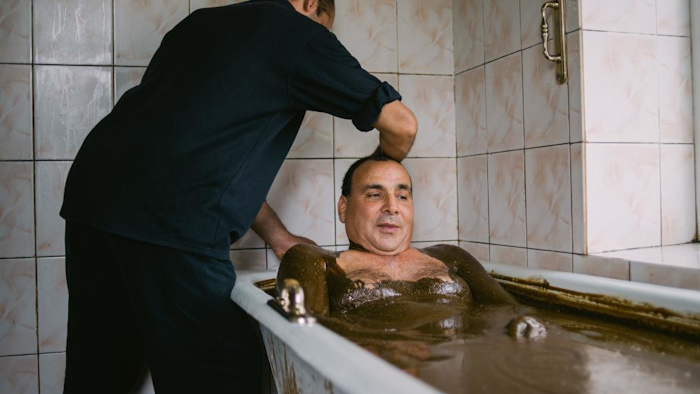 Mnet 121517 Azpetrobath