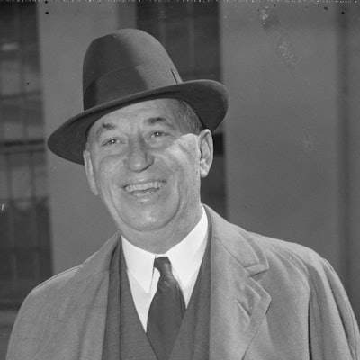 Mnet 171055 Walter P Chrysler At White House Cropped