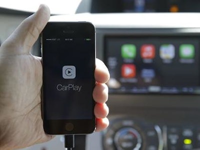 Mnet 188702 Apple Carplay 1