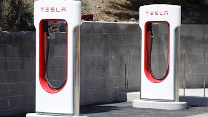 Mnet 47855 Tesla Charging Station