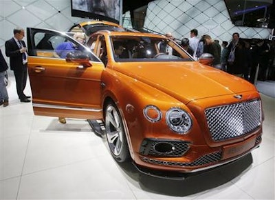 Mnet 48641 Bentley Auto Show