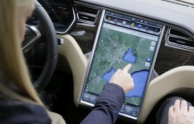 Mnet 189548 Tesla Screen Ap 1