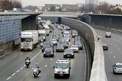 Mnet 49817 Paris Cars Ap