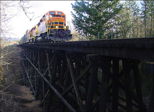 Mnet 122324 Oiltrainbridge
