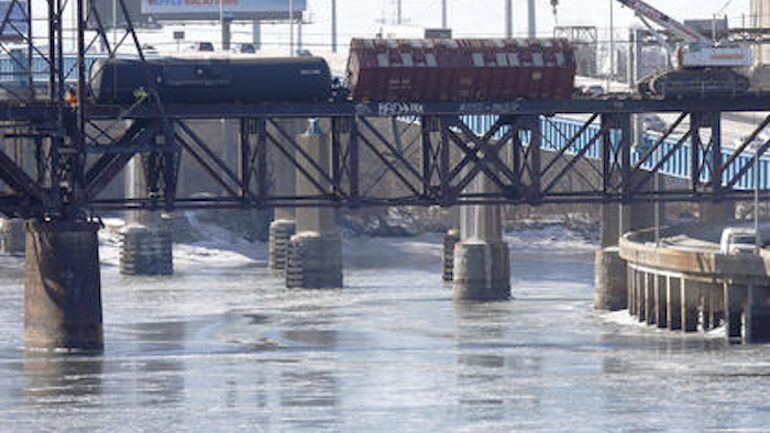 Mnet 50868 Oil Train Bridge Ap