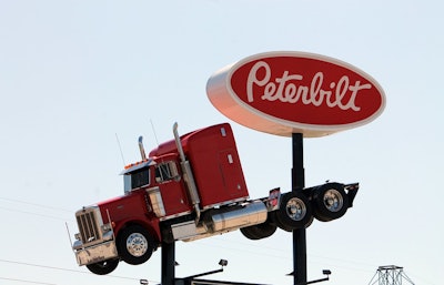 Mnet 171904 Peterbilt Semi