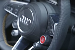 Mnet 191341 New York Auto Show