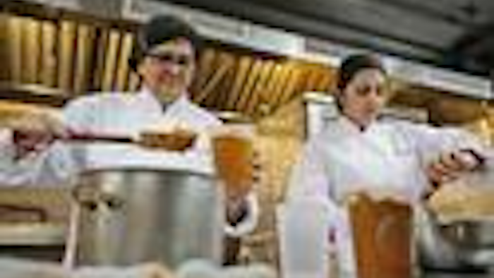 Mnet 69731 Refugee Chefs Ap Tn