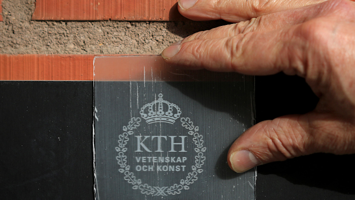 Researchers in Sweden have come up with a process for mass producing transparent wood. (Image: KTH Royal Institute of Technology/Peter Larsson)