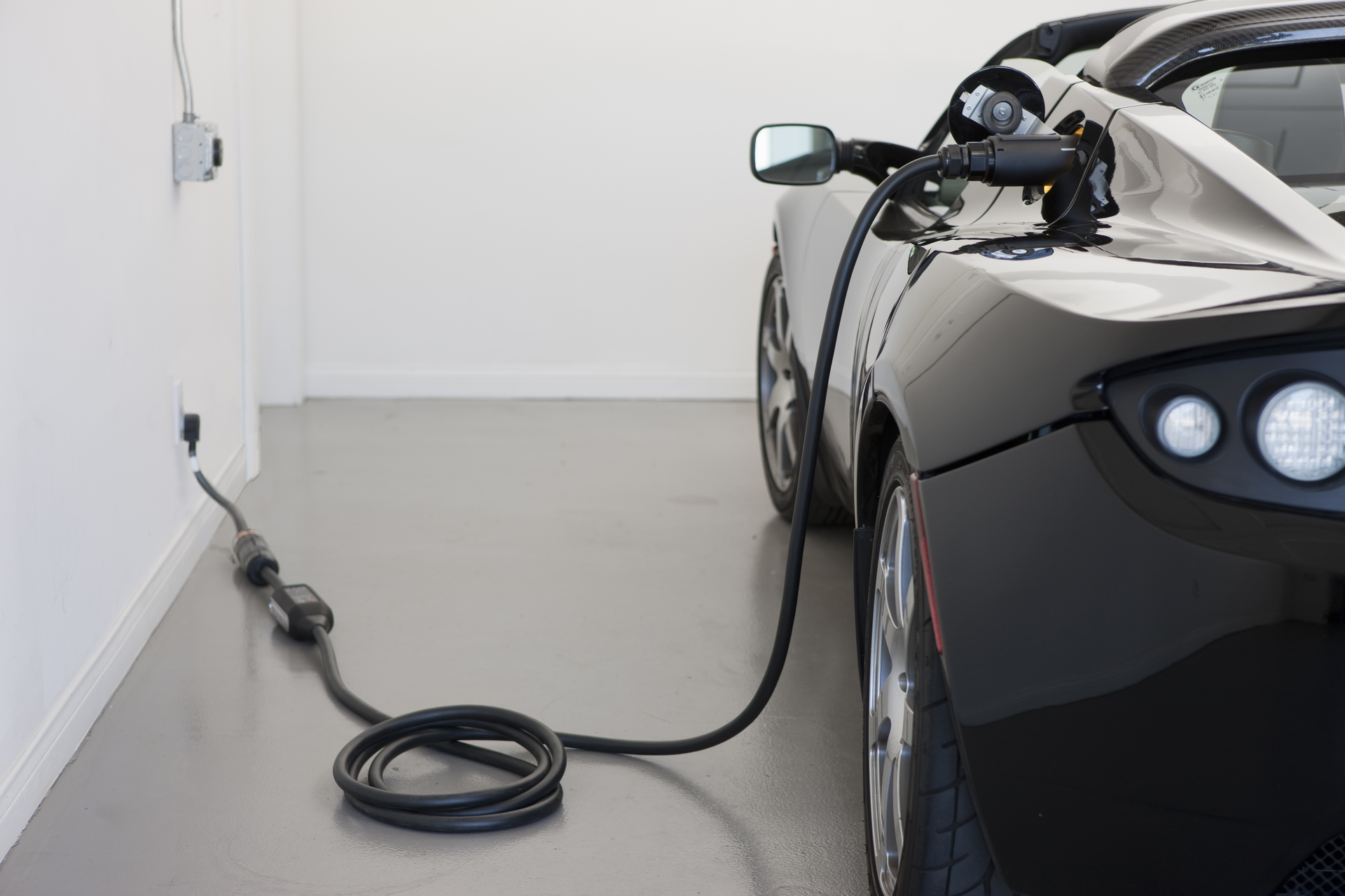 Mnet 123760 Electriccarblack