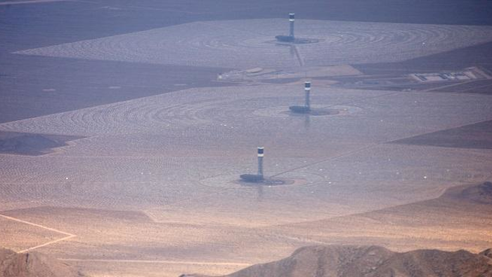 The three generator towers, one of which caught fire on Thursday, can be seen in this aerial image of the Ivanpah Solar Electric Generating System. (Image credit: Craig Butz / Wikimedia Commons)