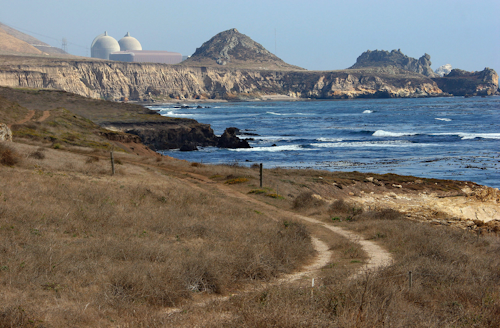This Sept. 20, 2005, file photo shows the Diablo Canyon Nuclear Power Plant, south of Los Osos, Calif. Pacific Gas & Electric Co. and environmental groups said Tuesday, June 21, 2016, that they've reached an agreement that will close the Diablo Canyon plant, California's last nuclear power plant, by 2025. The accord would resolve disputes about the plant that helped fuel the anti-nuclear movement nationally. (AP Photo/Michael A. Mariant, File)