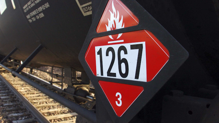 Mnet 123977 Us Oil Train Tank Cars Need Urgent Upgrades