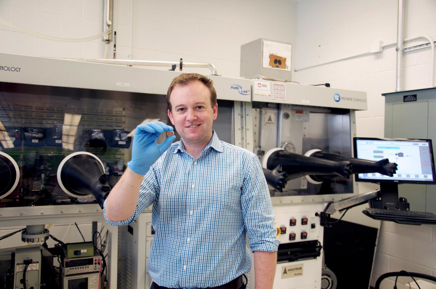University of Toronto chemist Dwight Seferos and colleagues created a lithium-ion battery that stores energy in a biologically-derived unit, using flavin from Vitamin B2 as the cathode. Photo: Diana Tyszko/University of Toronto