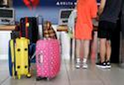 Mnet 124336 Delta Lost Luggage Ap Tn