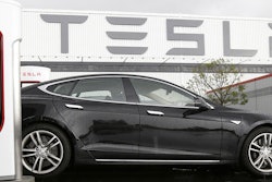 Mnet 192351 Tesla Ap