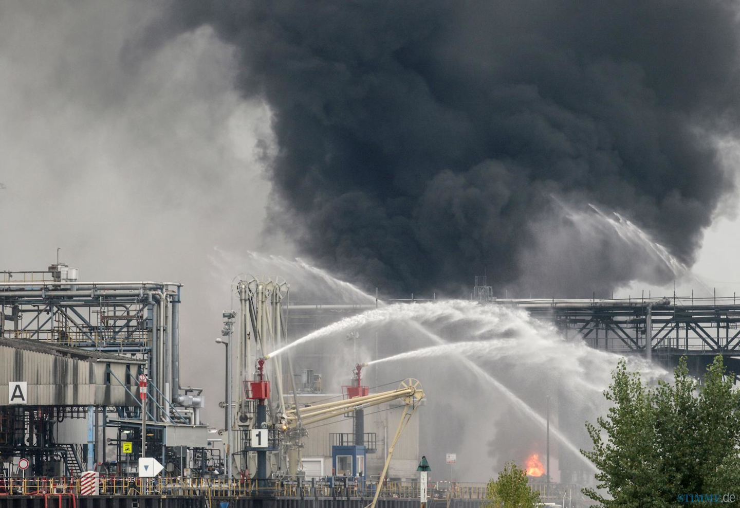 At Least 2 Dead, Several Still Missing After Explosion At BASF Facility ...