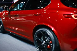 Mnet 192525 Alfa Romeo Suv