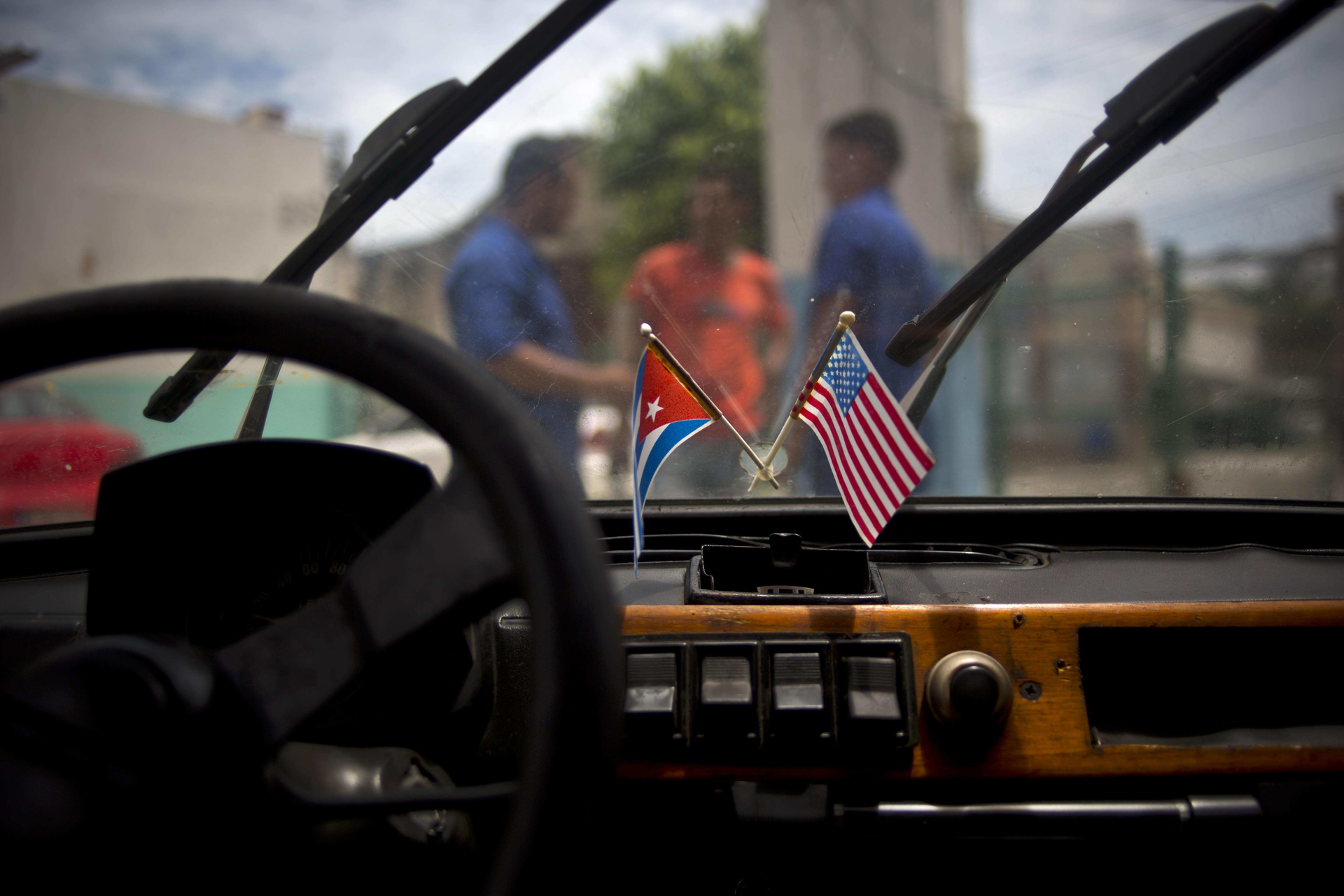 Mnet 93866 Cuba Us Ap Large