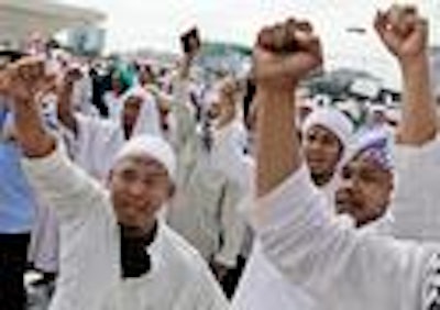 Mnet 96901 Indonesia Blasphemy Protest Ap Tn