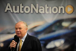 Mnet 100926 Autonation Ceo