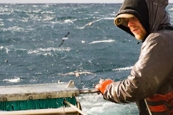 Mnet 153089 Fishing 1280x512 002