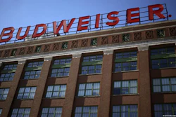 Mnet 125372 Budweiser Sign Stlouis Anheuser Busch Bloomberg 21821161h1428511 1200xx4000 2250 0 209